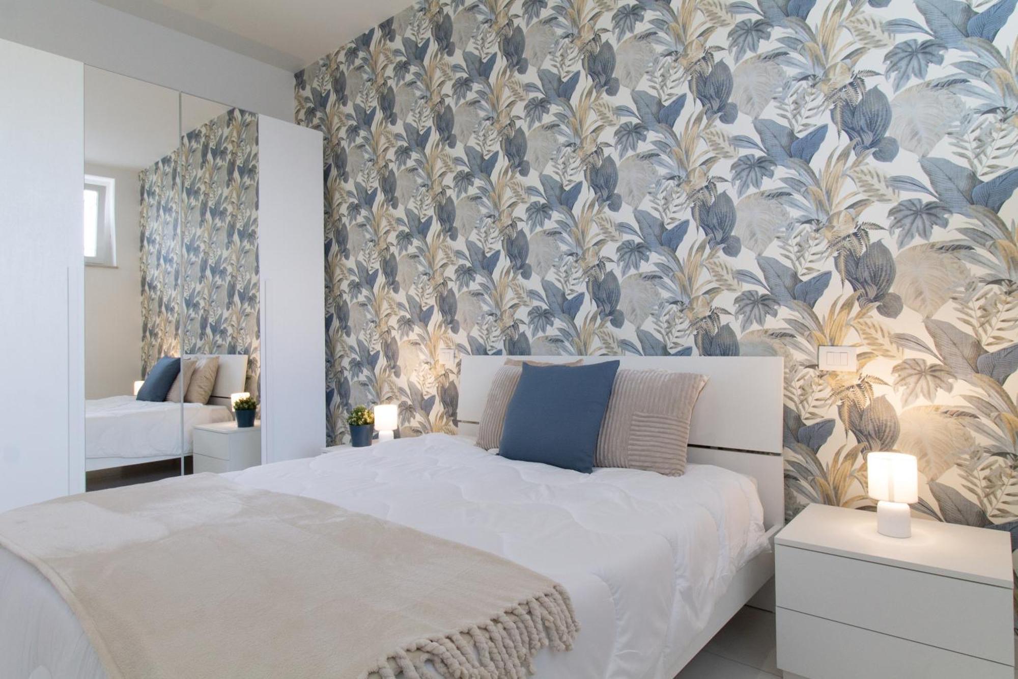 Sky Suite Blue Pomezia Bagian luar foto